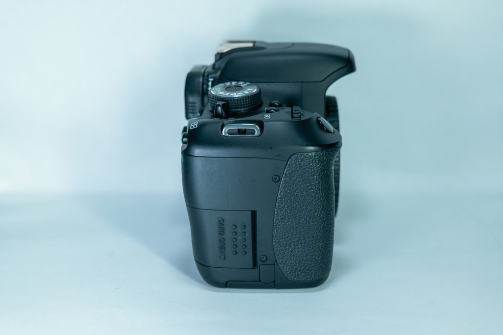 KISS X5 右面画像