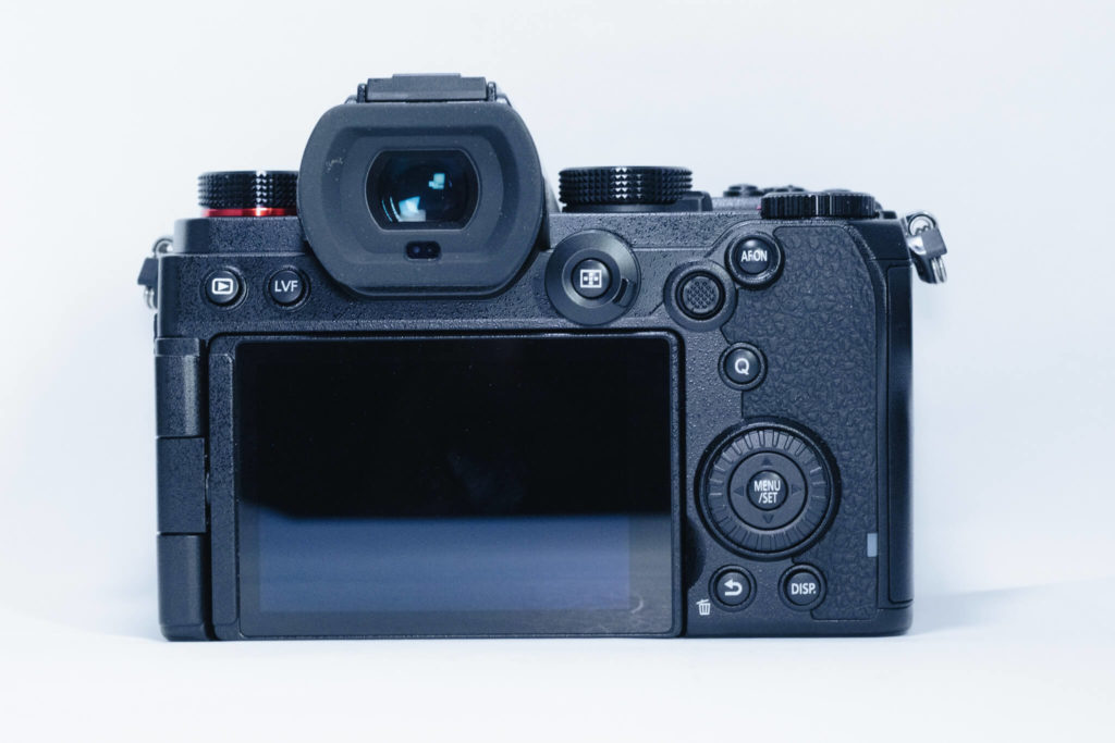 LUMIX DC-S5裏面写真