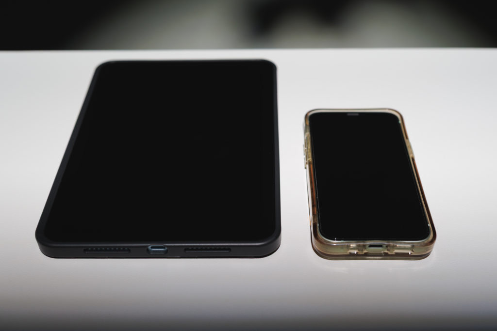 iPhone12miniとiPad mini 7の大きさ比較